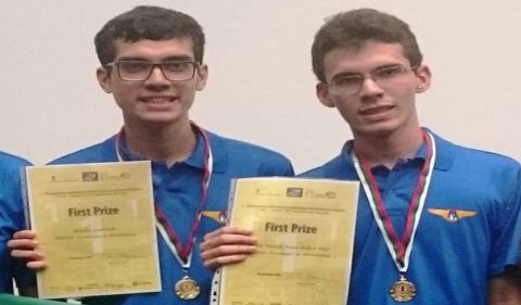 Na foto, Gláuber (esquerda) e Tadeu, premiados com medalha de ouro