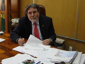 Reitor Carlos Américo Pacheco quer mudar cursos no próximo ano (Foto: Carolina Teodora/G1)